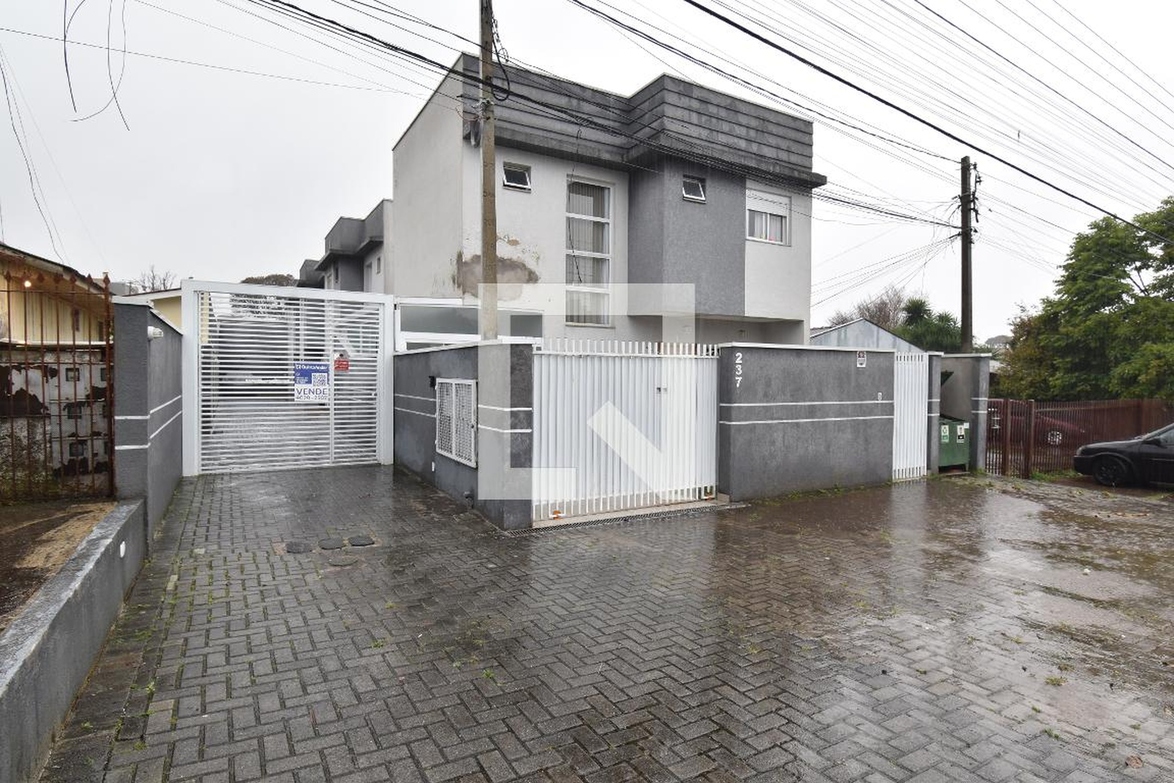 Fachada do condomínio Condomínio em Rua Cristiano Strobel, 237