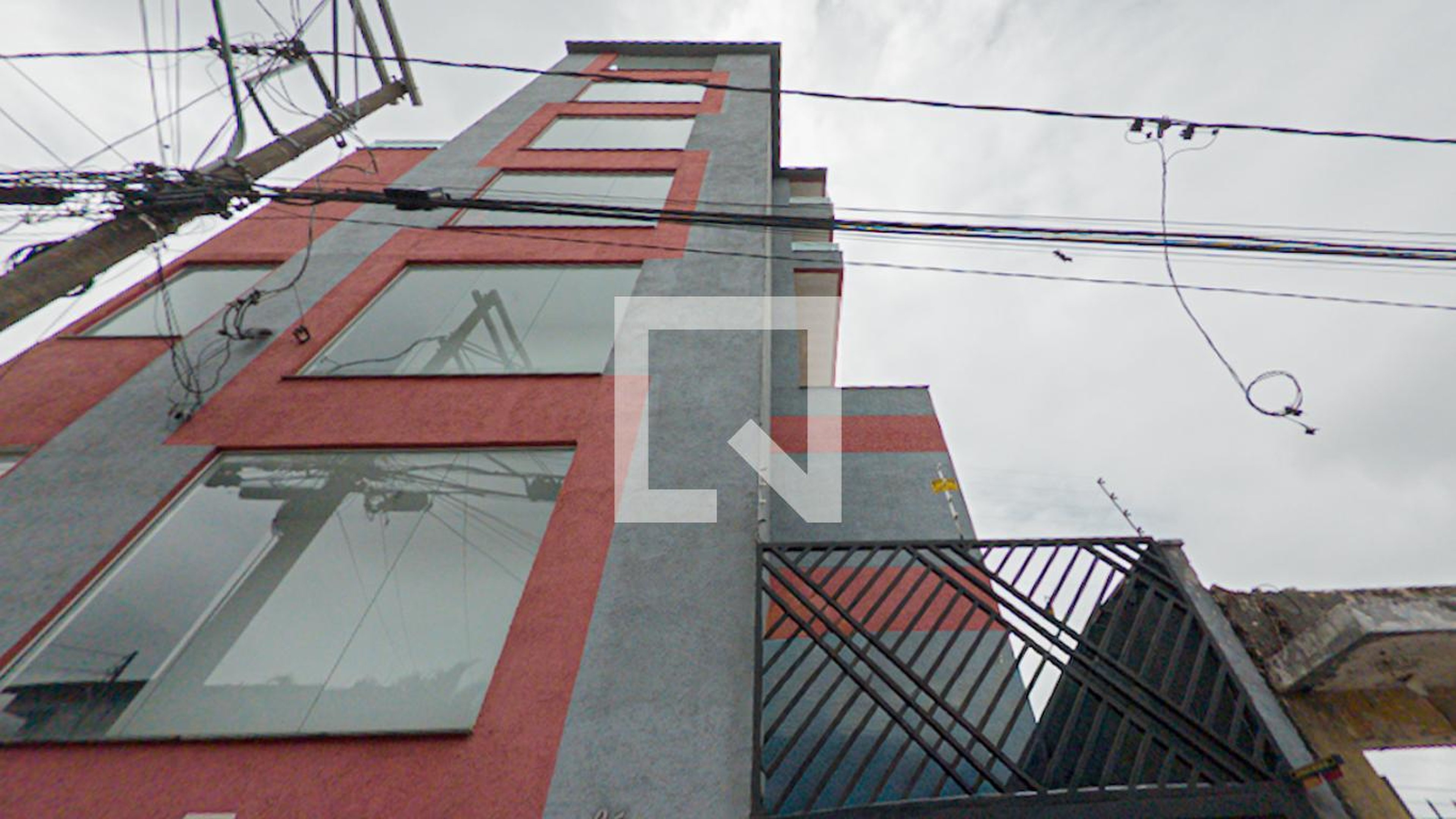 Fachada Condomínio em Rua Isaac Tabacow, 25
