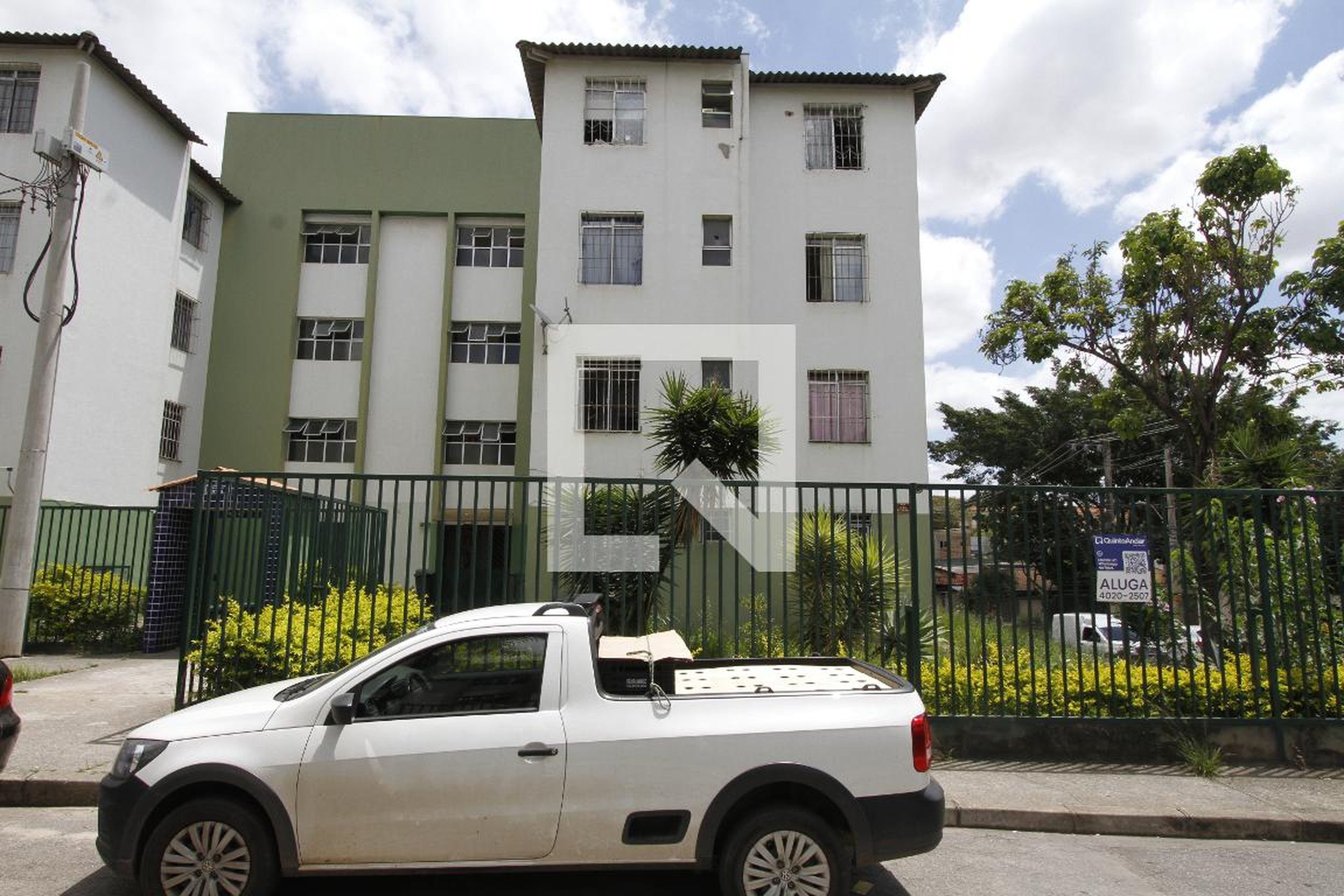 Fachada Condomínio em Rua Das Amoreiras, 36