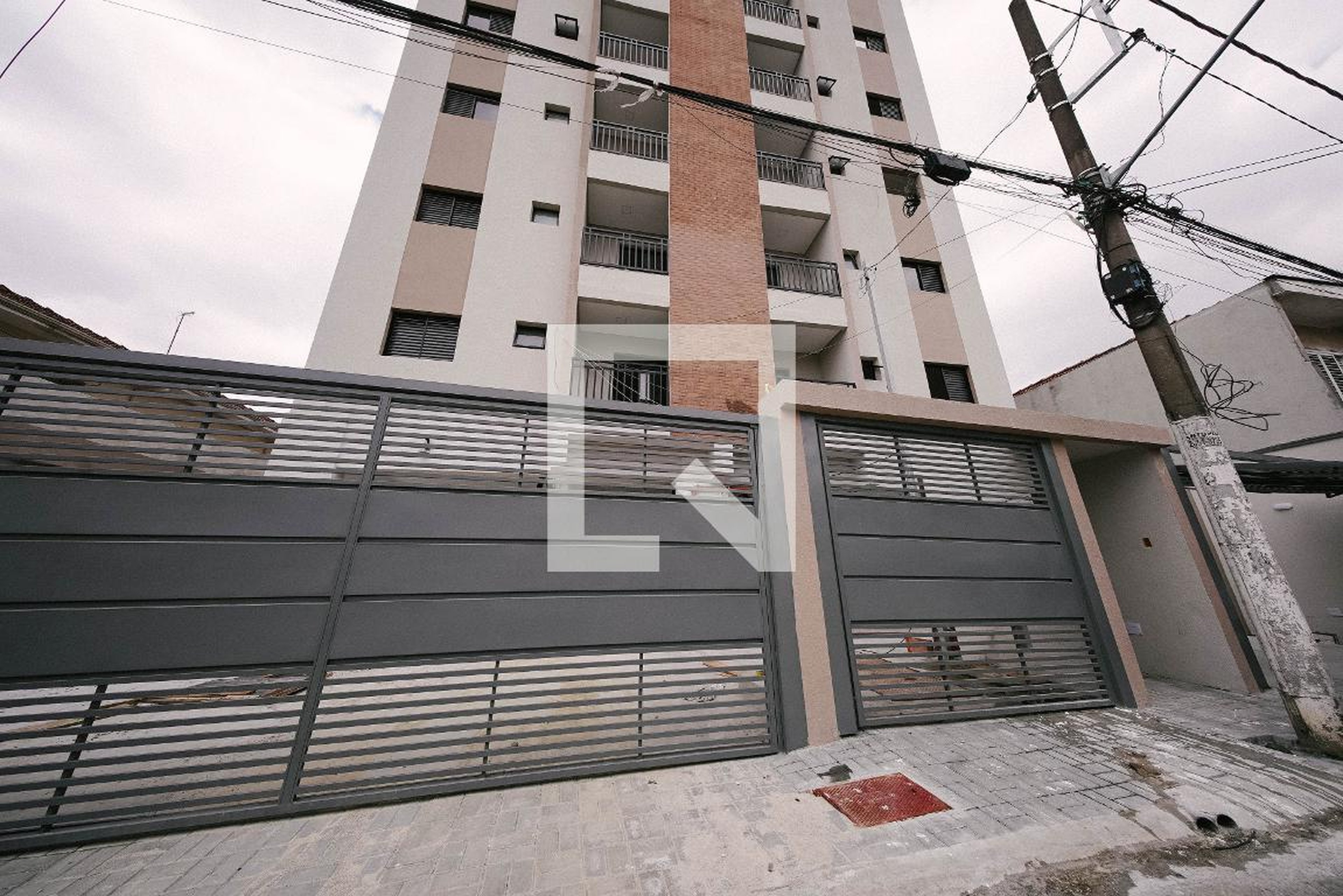 Fachada Condomínio em Rua Rio Eiró, 72