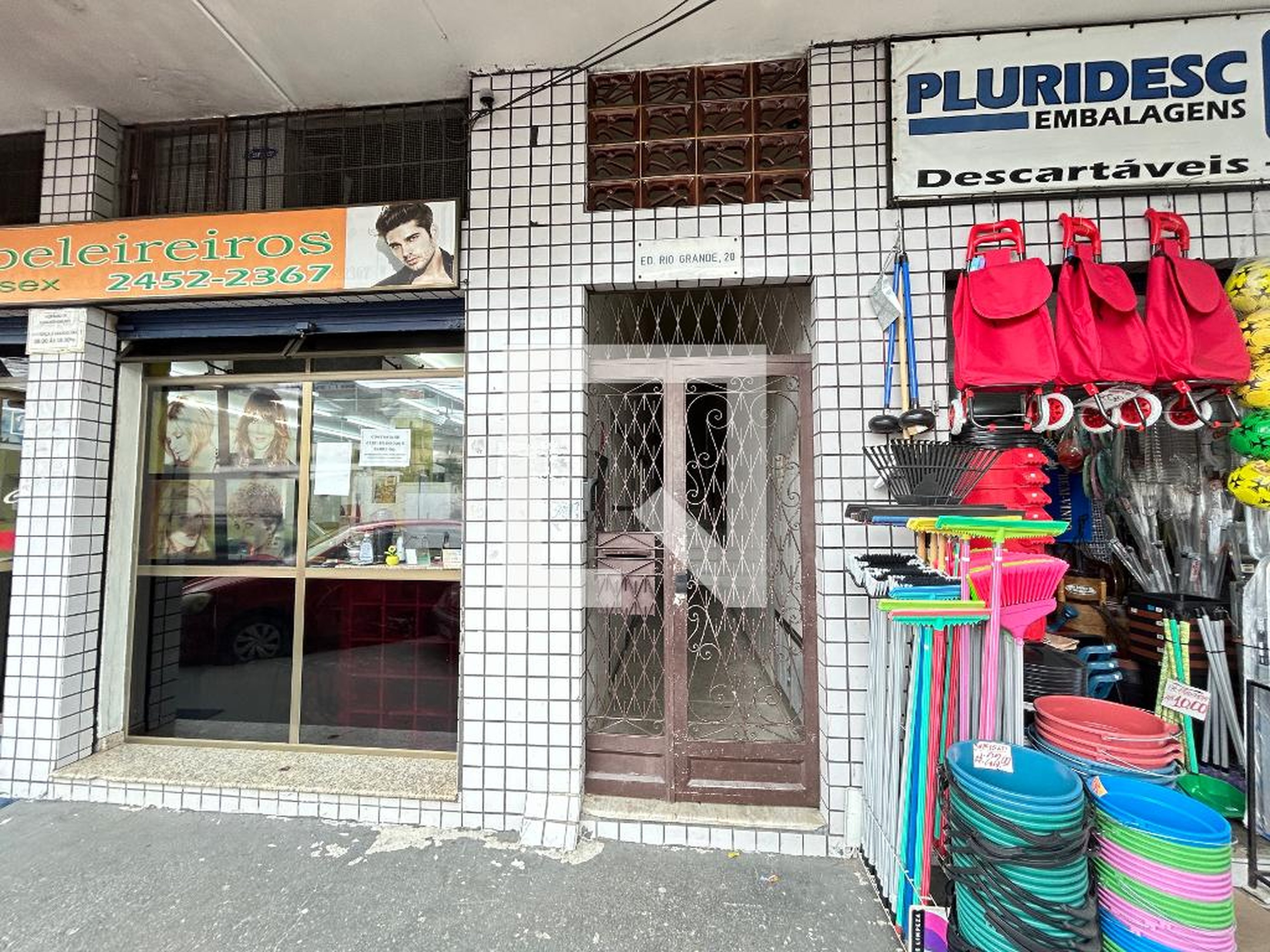 Fachada Condomínio em Rua Divisória, 20