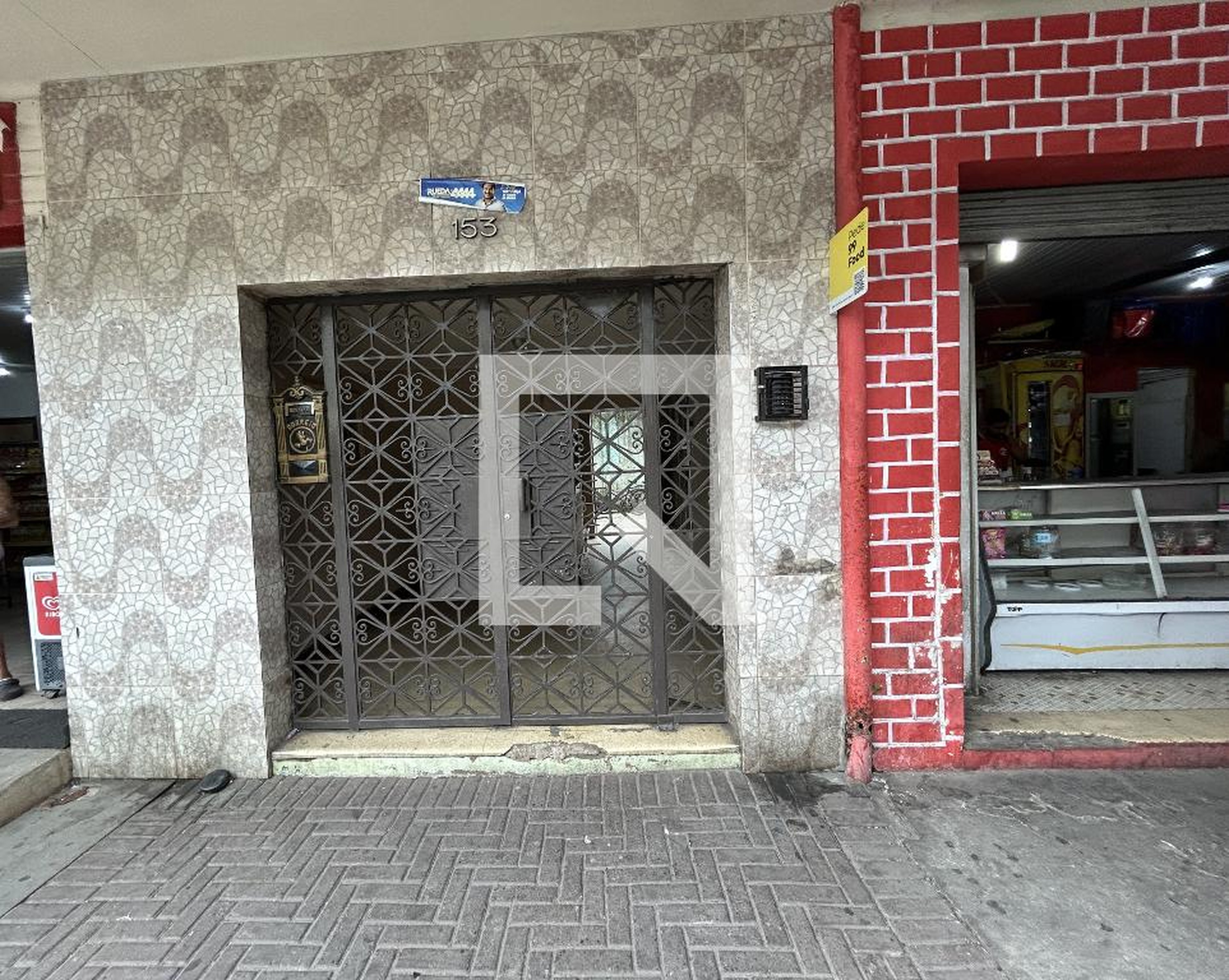 Fachada Condomínio em Rua Marechal Modestino, 153