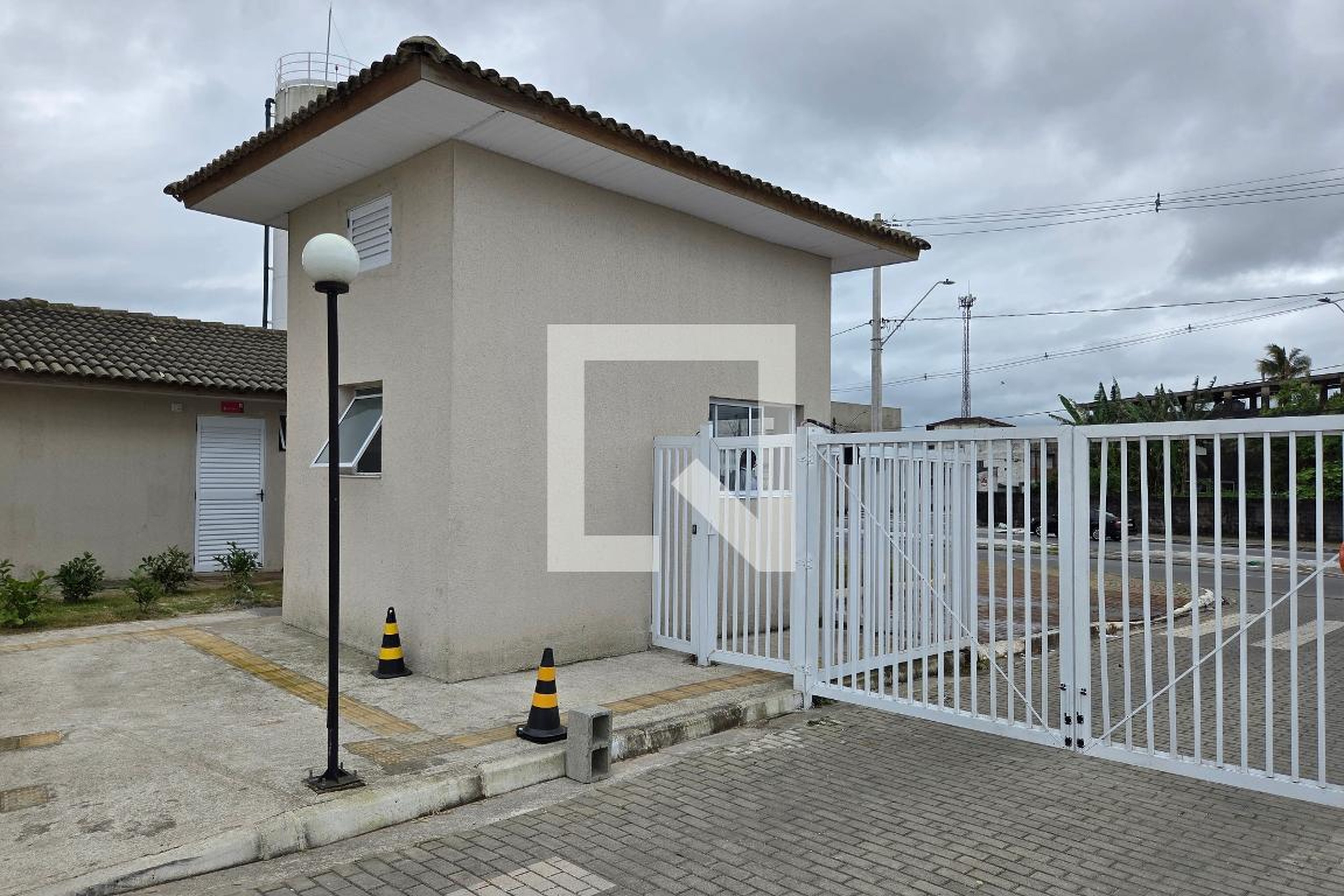 Fachada Condomínio em Rua Sérgio Gregório, 605