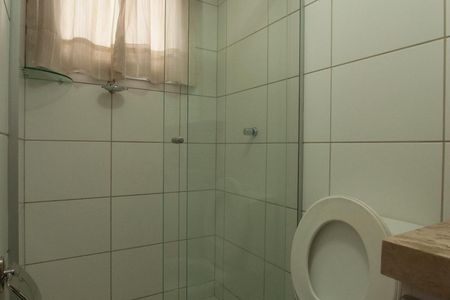 Banheiro de apartamento para alugar com 2 quartos, 58m² em Jardim Atlântico, Goiânia