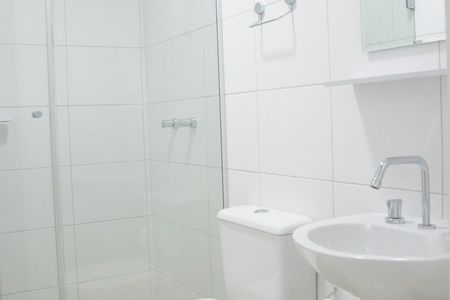 Banheiro de apartamento à venda com 2 quartos, 60m² em Harmonia, Canoas