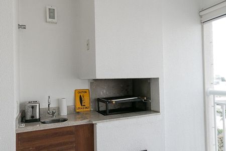 Varanda  de apartamento para alugar com 3 quartos, 127m² em Vila Firmiano Pinto, São Paulo