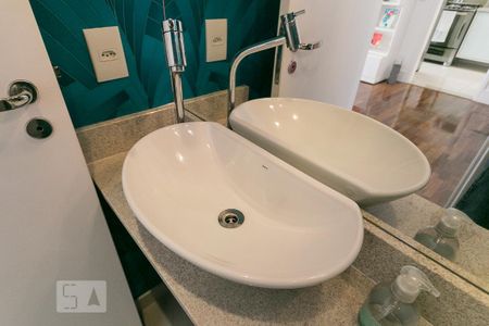 Banheiro 1  de apartamento para alugar com 3 quartos, 127m² em Vila Firmiano Pinto, São Paulo