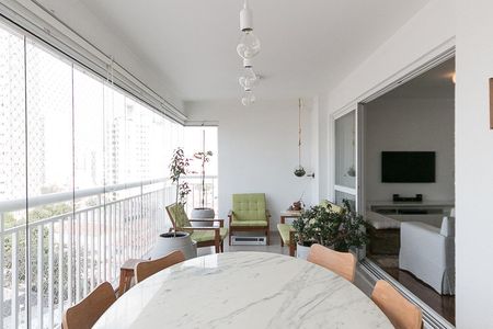 Varanda  de apartamento para alugar com 3 quartos, 127m² em Vila Firmiano Pinto, São Paulo