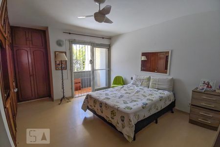 Dormitório 2 de casa à venda com 4 quartos, 270m² em Centro, São Leopoldo