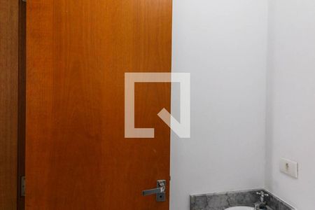 Banheiro de apartamento à venda com 1 quarto, 36m² em Vila Carrão, São Paulo
