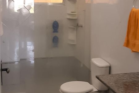 Banheiro de apartamento à venda com 4 quartos, 217m² em Independência, Porto Alegre