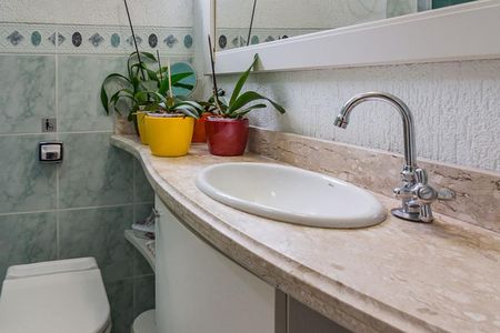 Banheiro de apartamento à venda com 2 quartos, 115m² em Santo Antônio, Porto Alegre