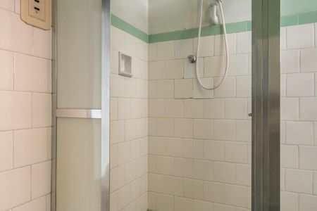 Banheiro da Suíte de apartamento à venda com 4 quartos, 180m² em Independência, Porto Alegre