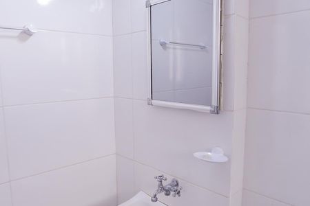Banheiro de kitnet/studio à venda com 1 quarto, 20m² em Água Branca, São Paulo