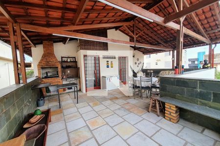Casa para alugar com 4 quartos, 325m² em Santa Rosa, Belo Horizonte