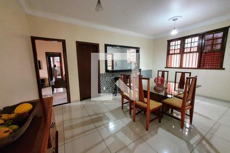 Casa para alugar com 4 quartos, 325m² em Santa Rosa, Belo Horizonte