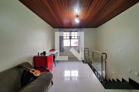 Casa para alugar com 4 quartos, 325m² em Santa Rosa, Belo Horizonte