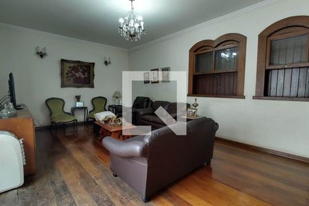 Casa para alugar com 3 quartos, 320m² em São Luiz, Belo Horizonte