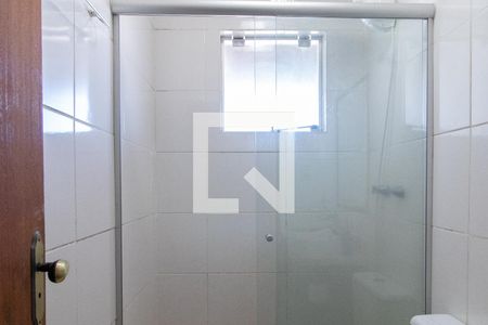 Banheiro Corredor de casa à venda com 3 quartos, 300m² em Campo Novo, Porto Alegre