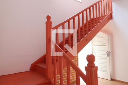 Escada de casa para alugar com 3 quartos, 240m² em Centro, Sorocaba