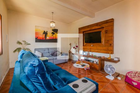 Sala de casa à venda com 3 quartos, 200m² em Campo Novo, Porto Alegre