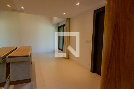 Sala de casa à venda com 4 quartos, 234m² em Recreio dos Bandeirantes, Rio de Janeiro