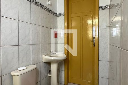 Banheiro de casa à venda com 2 quartos, 75m² em Centro, São Leopoldo