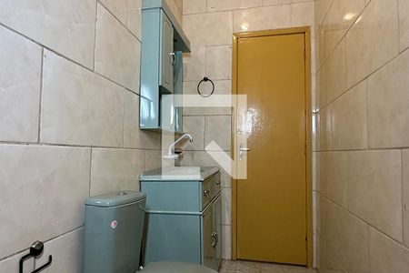 Banheiro de casa à venda com 1 quarto, 50m² em Centro, São Leopoldo