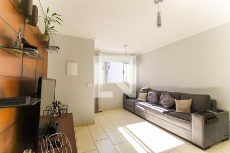 Sala de casa à venda com 2 quartos, 105m² em Vila Carmosina, São Paulo