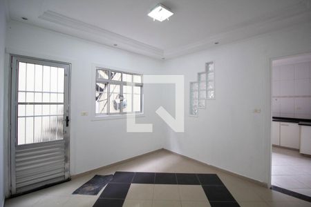 Sala de casa à venda com 3 quartos, 280m² em Vila Carmosina, São Paulo