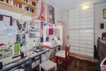 Quarto 1 de apartamento à venda com 4 quartos, 86m² em Floresta, Porto Alegre