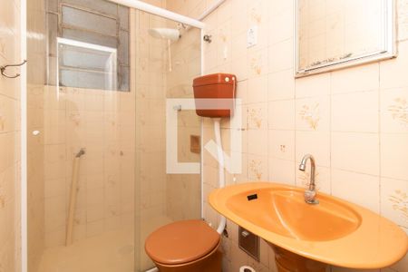 Banheiro de apartamento à venda com 1 quarto, 30m² em Santo Antônio, Porto Alegre