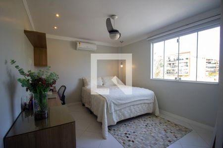 Suíte 1 de casa à venda com 4 quartos, 350m² em Recreio dos Bandeirantes, Rio de Janeiro