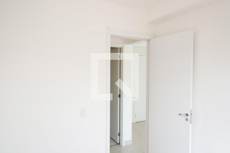 Quarto 1 de apartamento para alugar com 2 quartos, 32m² em Parque Fongaro, São Paulo