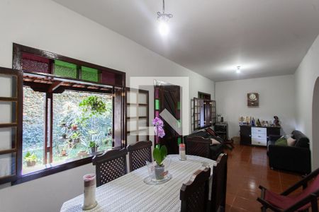 Sala 1 de casa à venda com 4 quartos, 300m² em Universitário, Belo Horizonte