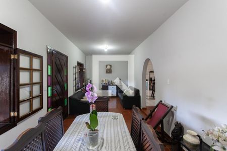 Sala 1 de casa à venda com 4 quartos, 300m² em Universitário, Belo Horizonte