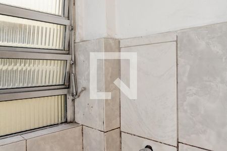 Banheiro de kitnet/studio à venda com 1 quarto, 28m² em Santa Ifigênia, São Paulo