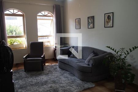 Sala  de casa à venda com 2 quartos, 163m² em Vila Vianelo, Jundiaí