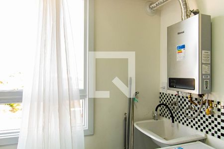 Banheiro de apartamento à venda com 2 quartos, 54m² em Harmonia, Canoas