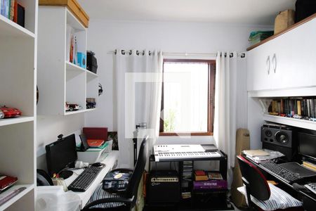 Quarto 1 de casa à venda com 3 quartos, 200m² em Vila Pedra Branca, São Paulo