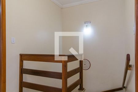 Corredor de casa à venda com 3 quartos, 178m² em Campo Novo, Porto Alegre