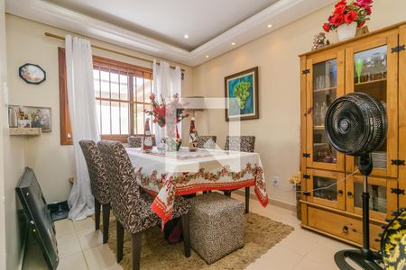 Sala de casa à venda com 3 quartos, 178m² em Campo Novo, Porto Alegre