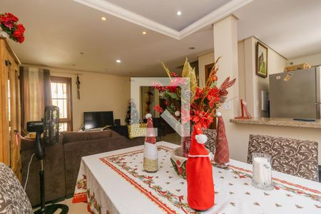Sala de casa à venda com 3 quartos, 178m² em Campo Novo, Porto Alegre
