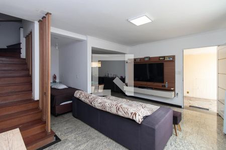 Sala de casa à venda com 5 quartos, 300m² em Tremembé, São Paulo