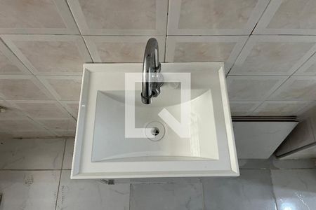 Banheiro de kitnet/studio à venda com 1 quarto, 18m² em Água Branca, São Paulo