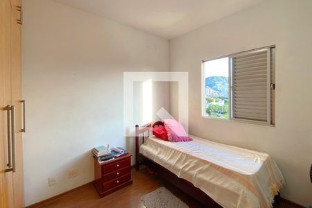 Quarto de apartamento à venda com 3 quartos, 75m² em Havaí, Belo Horizonte
