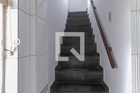 Escada de casa à venda com 4 quartos, 231m² em Dona Clara, Belo Horizonte