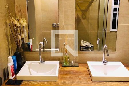 Casa à venda com 3 quartos, 250m² em Jardim Peri, São Paulo