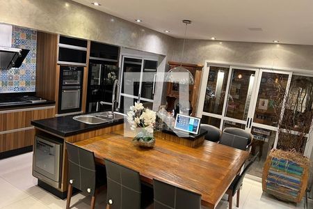 Casa à venda com 3 quartos, 250m² em Jardim Peri, São Paulo