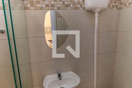 Banheiro de casa à venda com 1 quarto, 60m² em Santa Rosa, Niterói